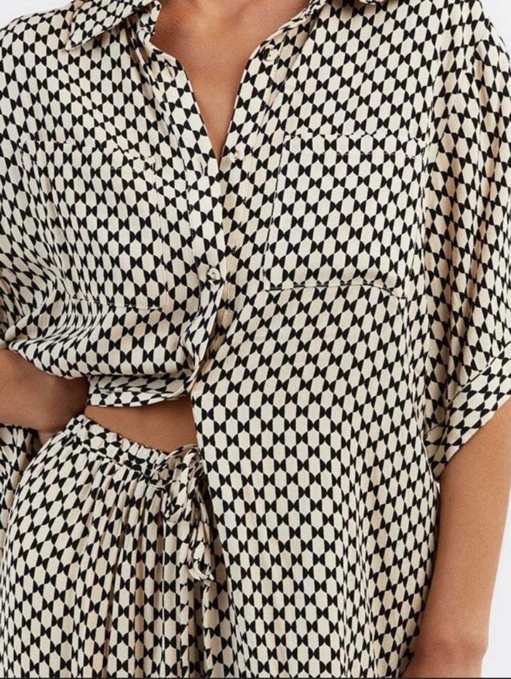 DISSH Set Geometric Co Ord Resort Cream And Black Top And Wide Leg Pants Size 4 - Picture 3 of 16